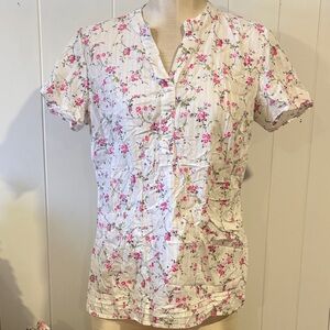 Women’s Healing Hands Set of 2 Floral Print Women's Scrub Tops Size M